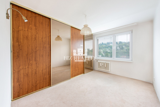 NA PREDAJ priestranný 3-izbový byt, ulica Soblahovská, Trenčín