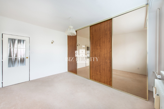 NA PREDAJ priestranný 3-izbový byt, ulica Soblahovská, Trenčín