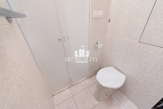 NA PREDAJ priestranný 3-izbový byt, ulica Soblahovská, Trenčín