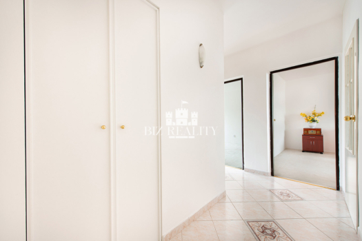 NA PREDAJ priestranný 3-izbový byt, ulica Soblahovská, Trenčín