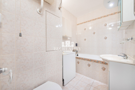 NA PREDAJ priestranný 3-izbový byt, ulica Soblahovská, Trenčín