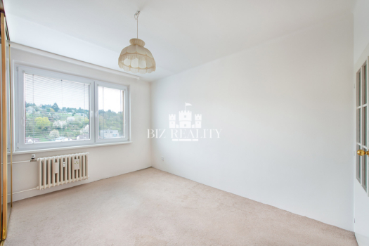 NA PREDAJ priestranný 3-izbový byt, ulica Soblahovská, Trenčín