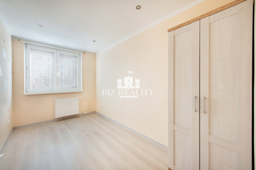 NA PREDAJ 4 izbový byt, kompletná rekonštrukcia, Trenčín