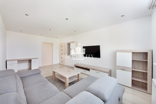 NA PREDAJ 4 izbový byt, kompletná rekonštrukcia, Trenčín