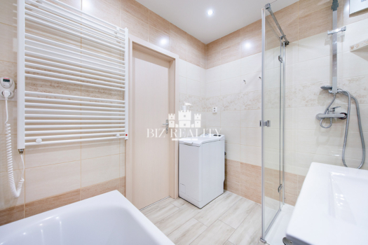 NA PREDAJ 4 izbový byt, kompletná rekonštrukcia, Trenčín