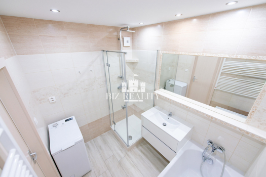 NA PREDAJ 4 izbový byt, kompletná rekonštrukcia, Trenčín