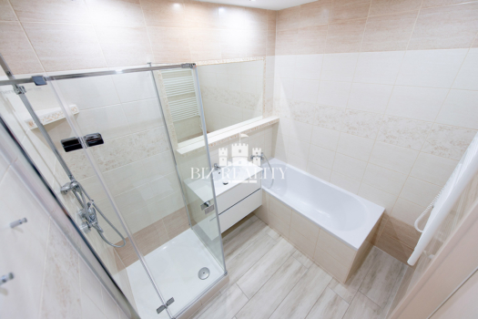 NA PREDAJ 4 izbový byt, kompletná rekonštrukcia, Trenčín