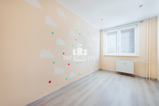 NA PREDAJ 4 izbový byt, kompletná rekonštrukcia, Trenčín