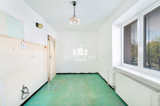 NA PREDAJ slnečný 2i byt (57 m²) s víziou 3 izieb a maximálnym súkromím na Dlhých Honoch, Trenčín