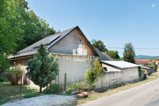 NA PREDAJ rodinný dom | Ivanovce