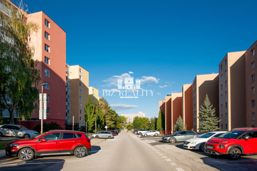 NA PREDAJ | slnečný 3 izbový byt s balkónom | Trenčín