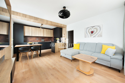 ZARIADENÝ 3-IZBOVÝ BYT V NOVOSTAVBE | 70 m² | BALKÓN | ZLATOVSKÁ